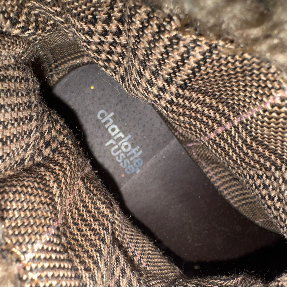 Charlotte Russe Brown Knit Cuff Boots - Picture 3 of 12